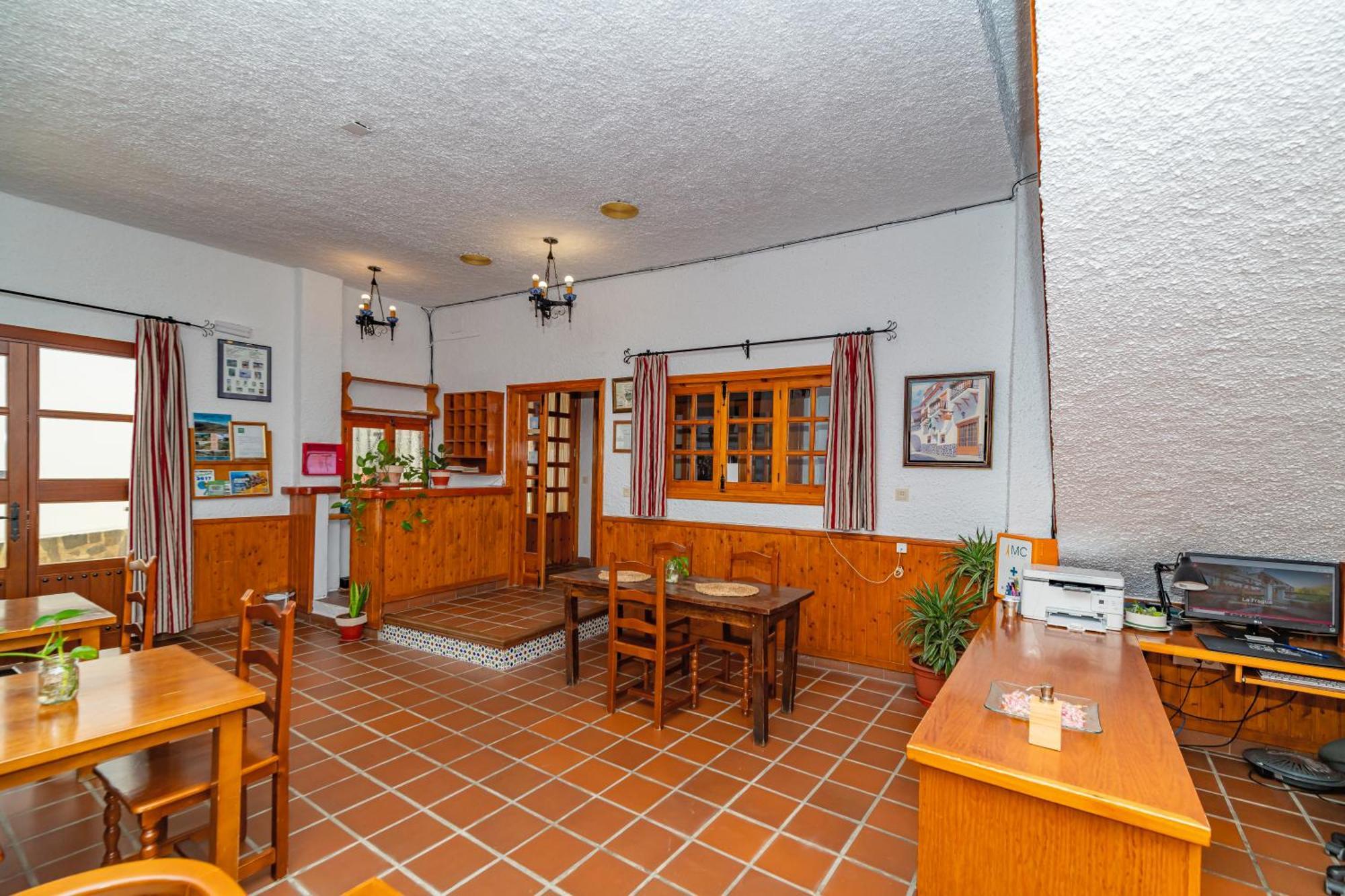 Hotel La Fragua I Тревелес Экстерьер фото