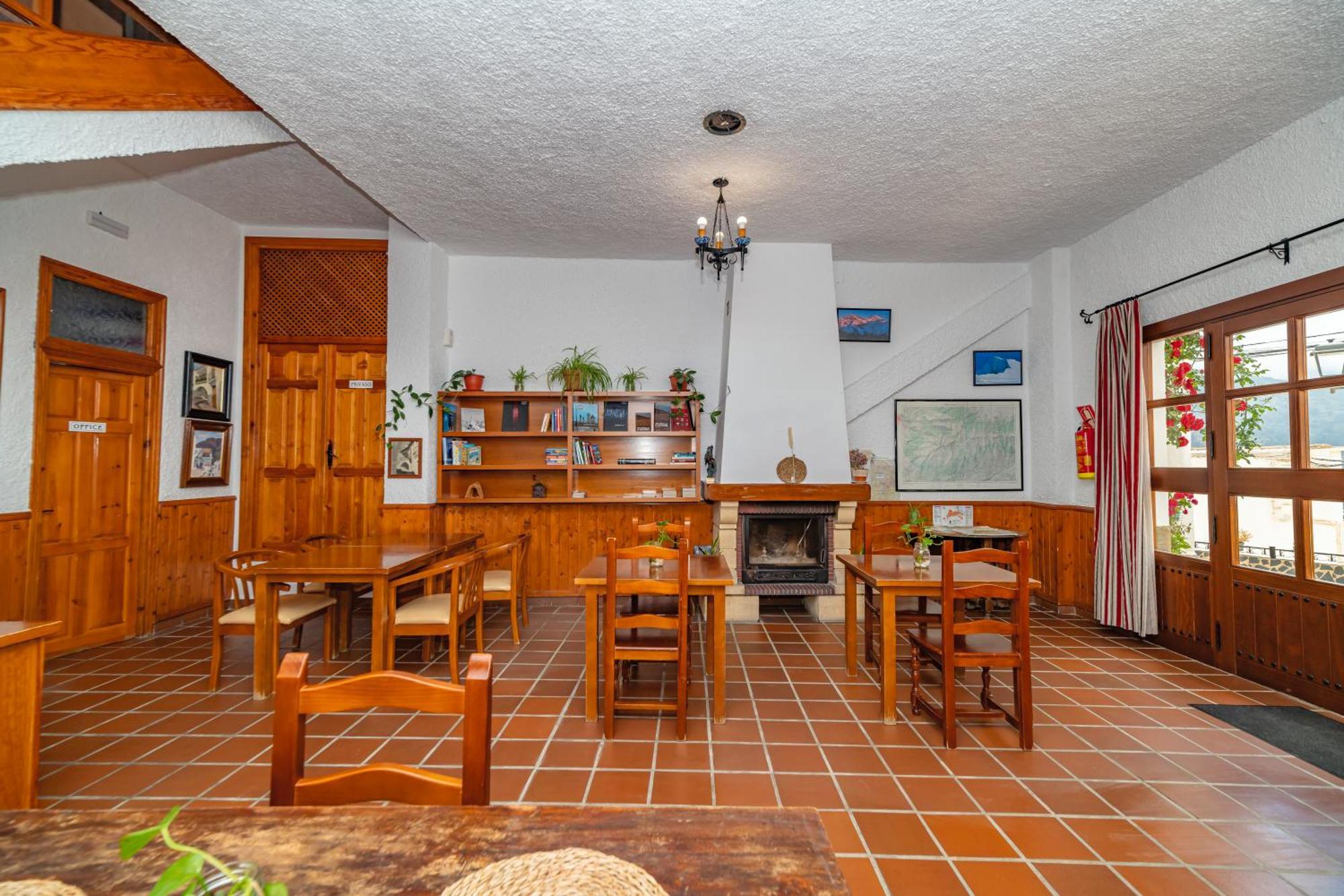 Hotel La Fragua I Тревелес Экстерьер фото