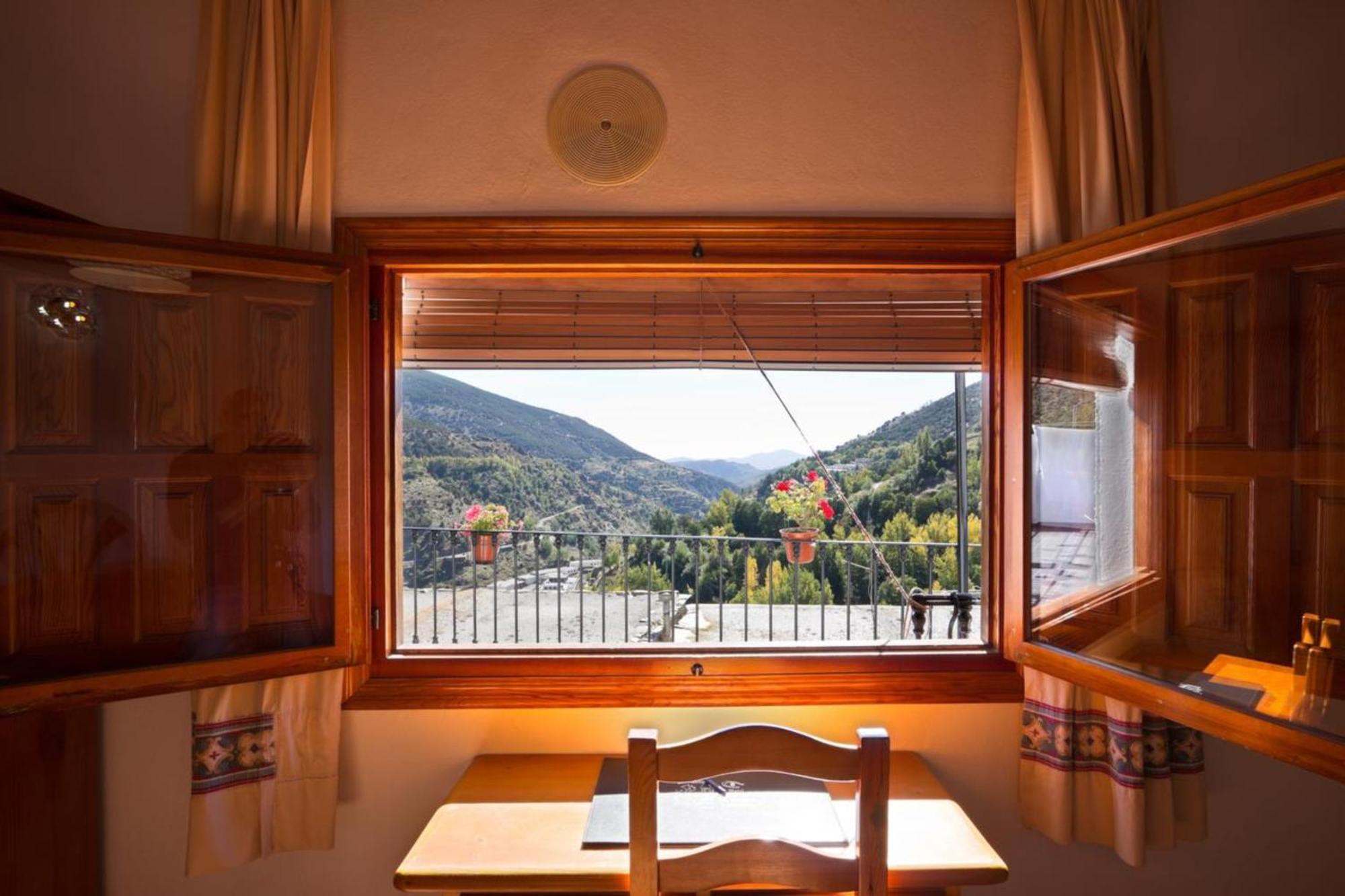 Hotel La Fragua I Тревелес Экстерьер фото