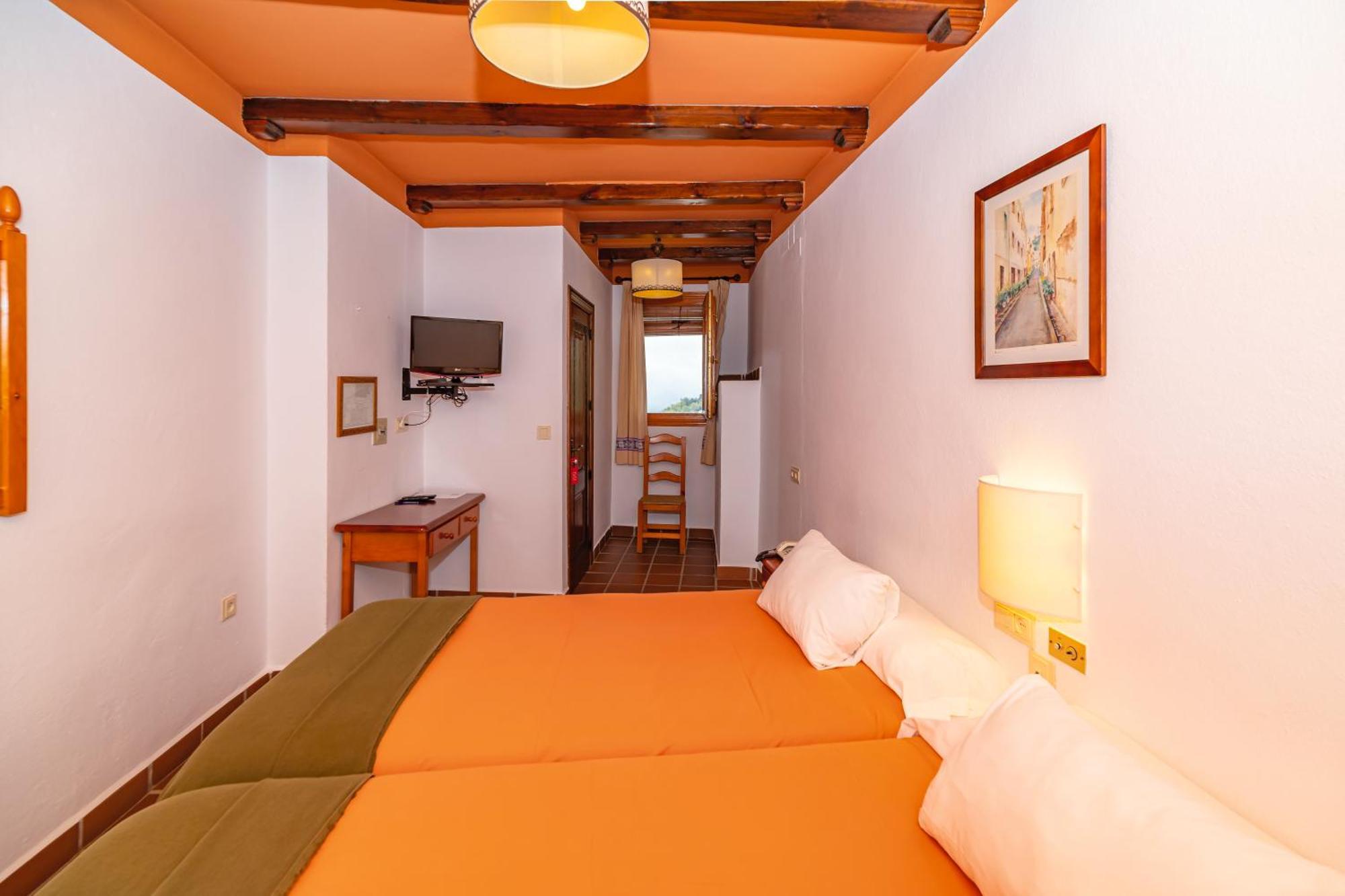 Hotel La Fragua I Тревелес Экстерьер фото