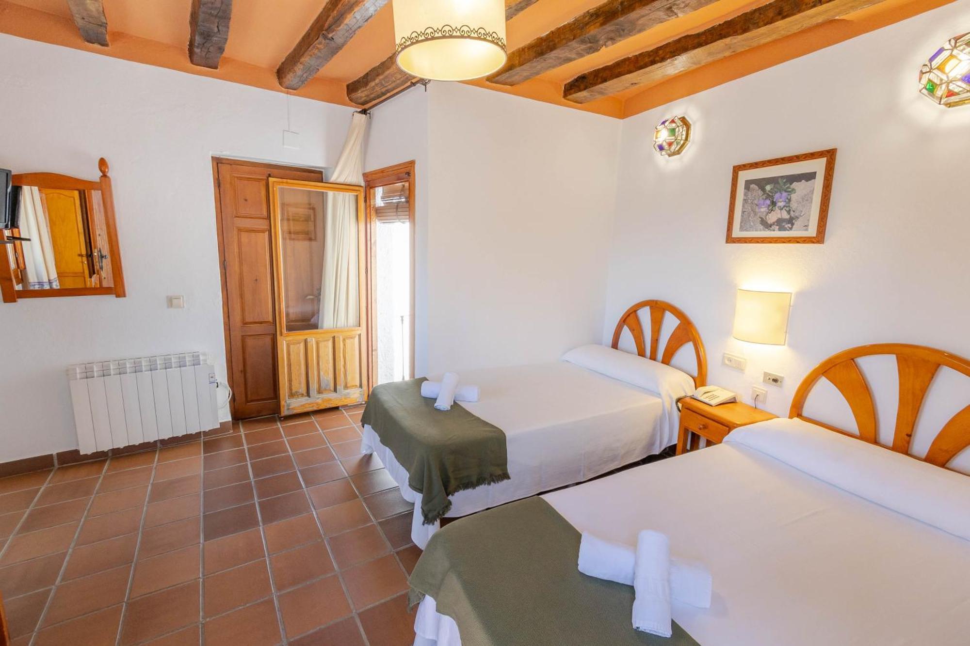 Hotel La Fragua I Тревелес Экстерьер фото