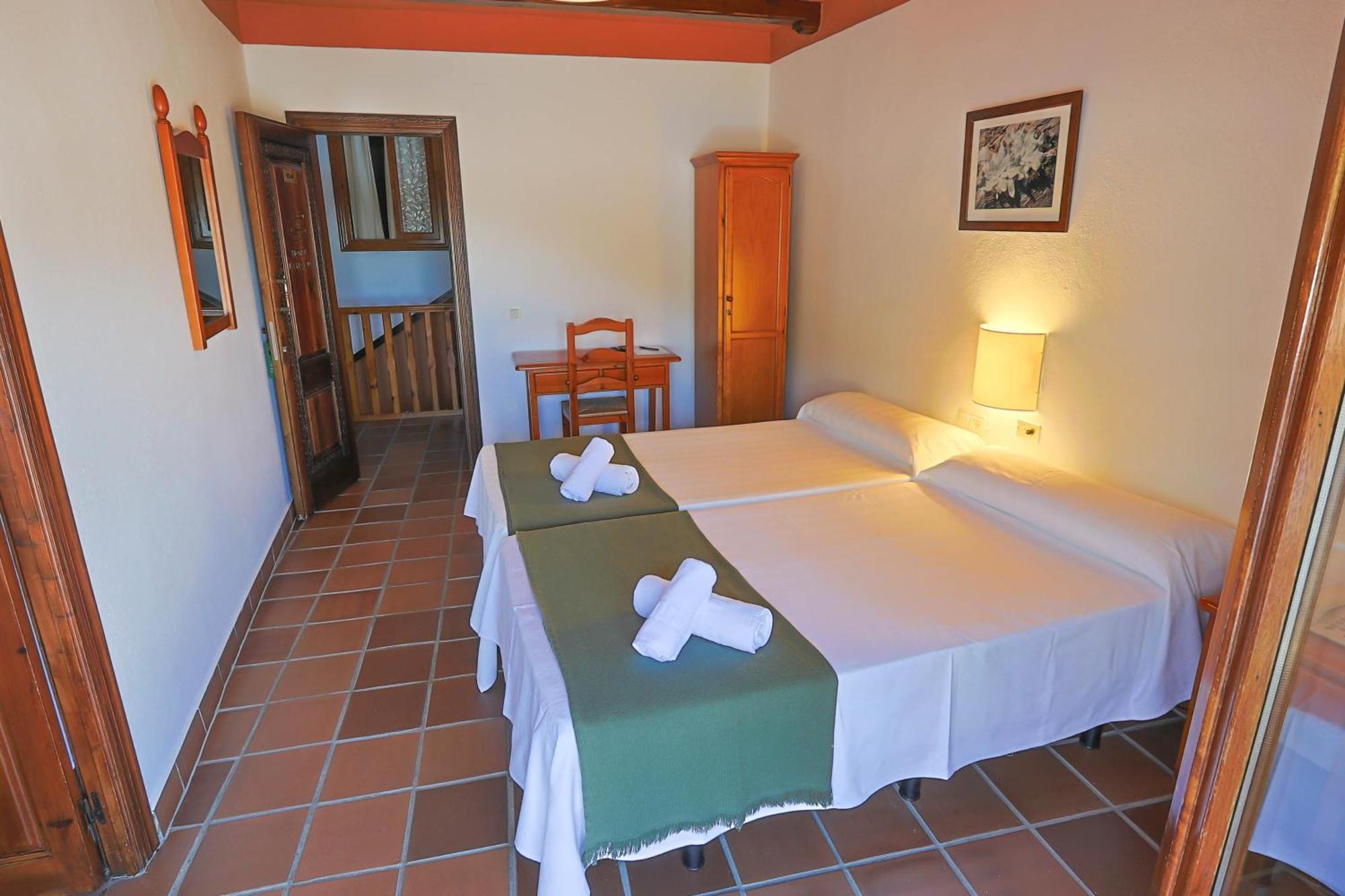 Hotel La Fragua I Тревелес Номер фото