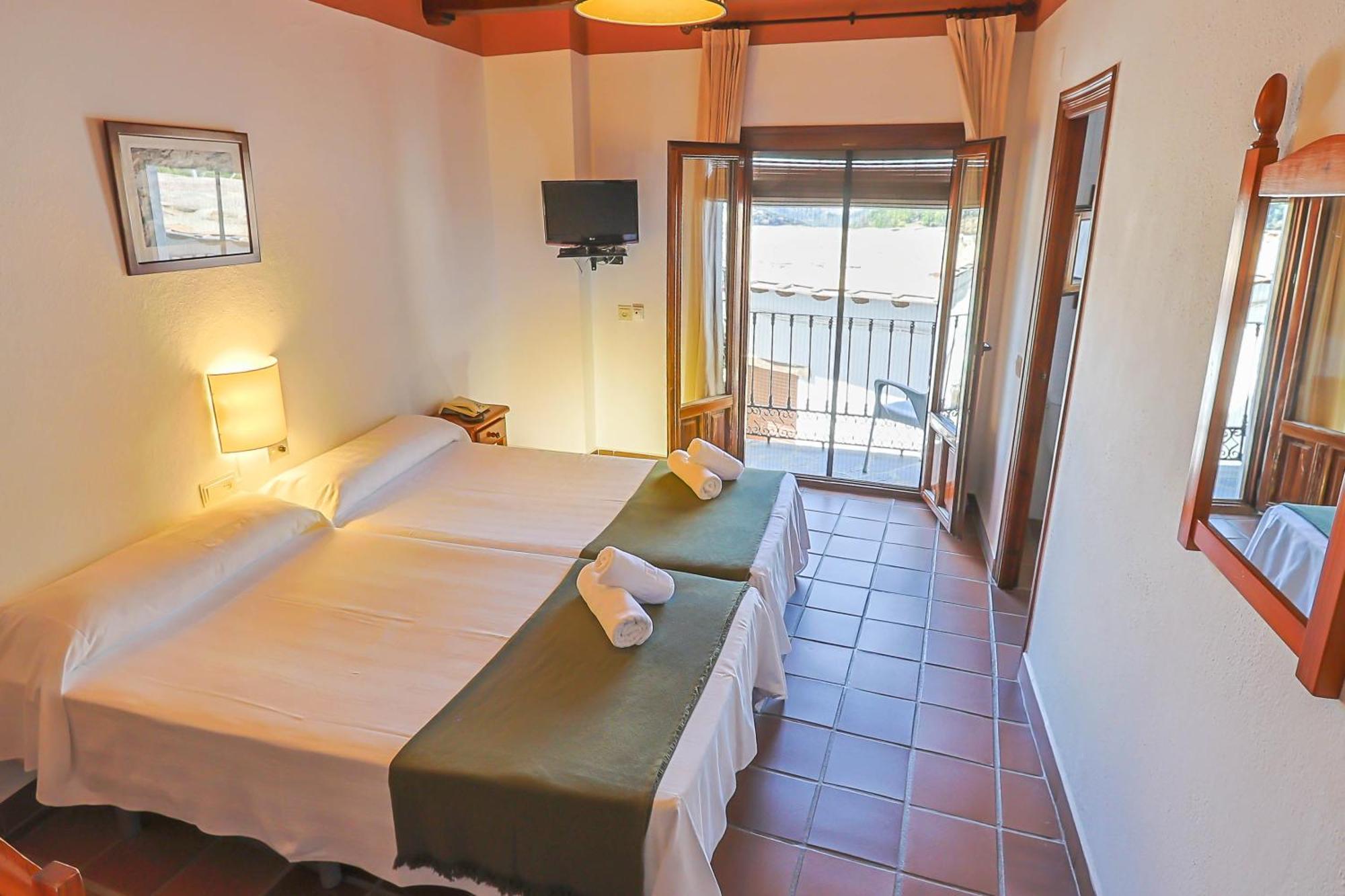 Hotel La Fragua I Тревелес Экстерьер фото